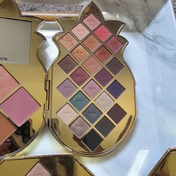 Tarte Lot-PINEAPPLE OF MY EYE & SWEET ESCAPE Palettes - Picture 4 of 10